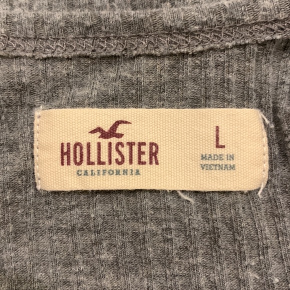 Hollister Women's Grey Scoop Neck Short Sleeve Crop Top w/ Deep Back , Size L - Picture 5 of 7